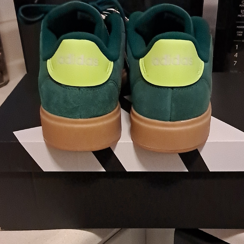New Adidas Men's Advantage 2.0 In Collegiate Lemon Green, Suede - Picture 3 of 7
